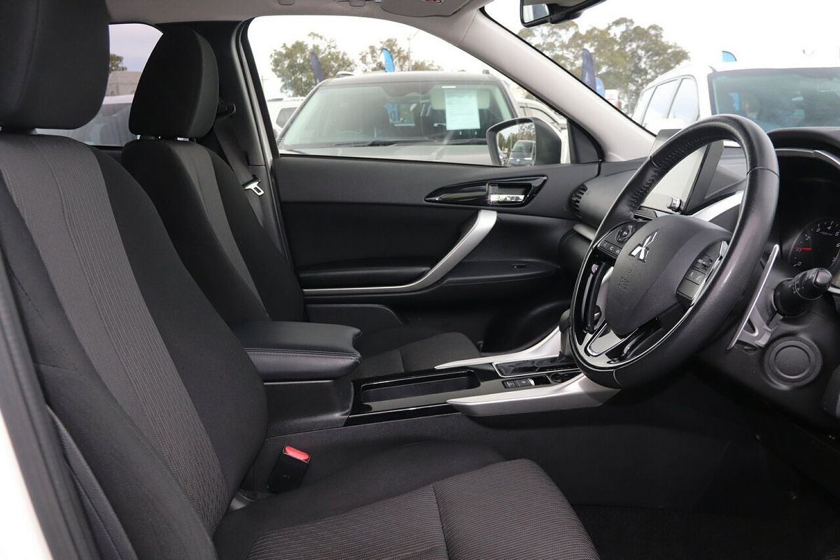2023 Mitsubishi Eclipse Cross LS YB