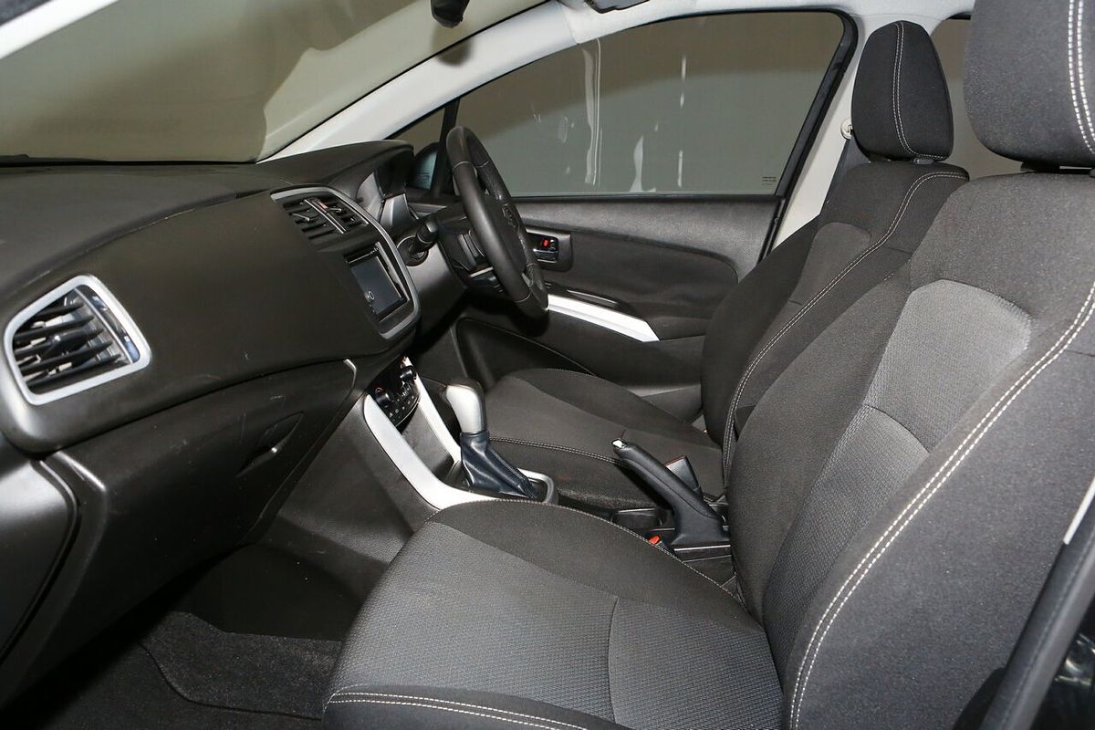 2016 Suzuki S-Cross GLX JY