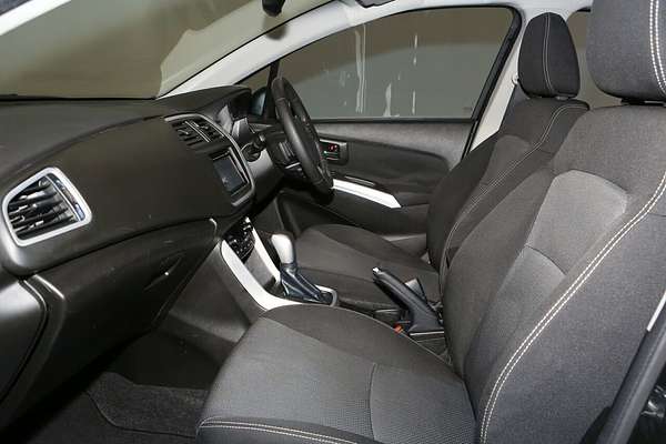 2016 Suzuki S-Cross GLX JY
