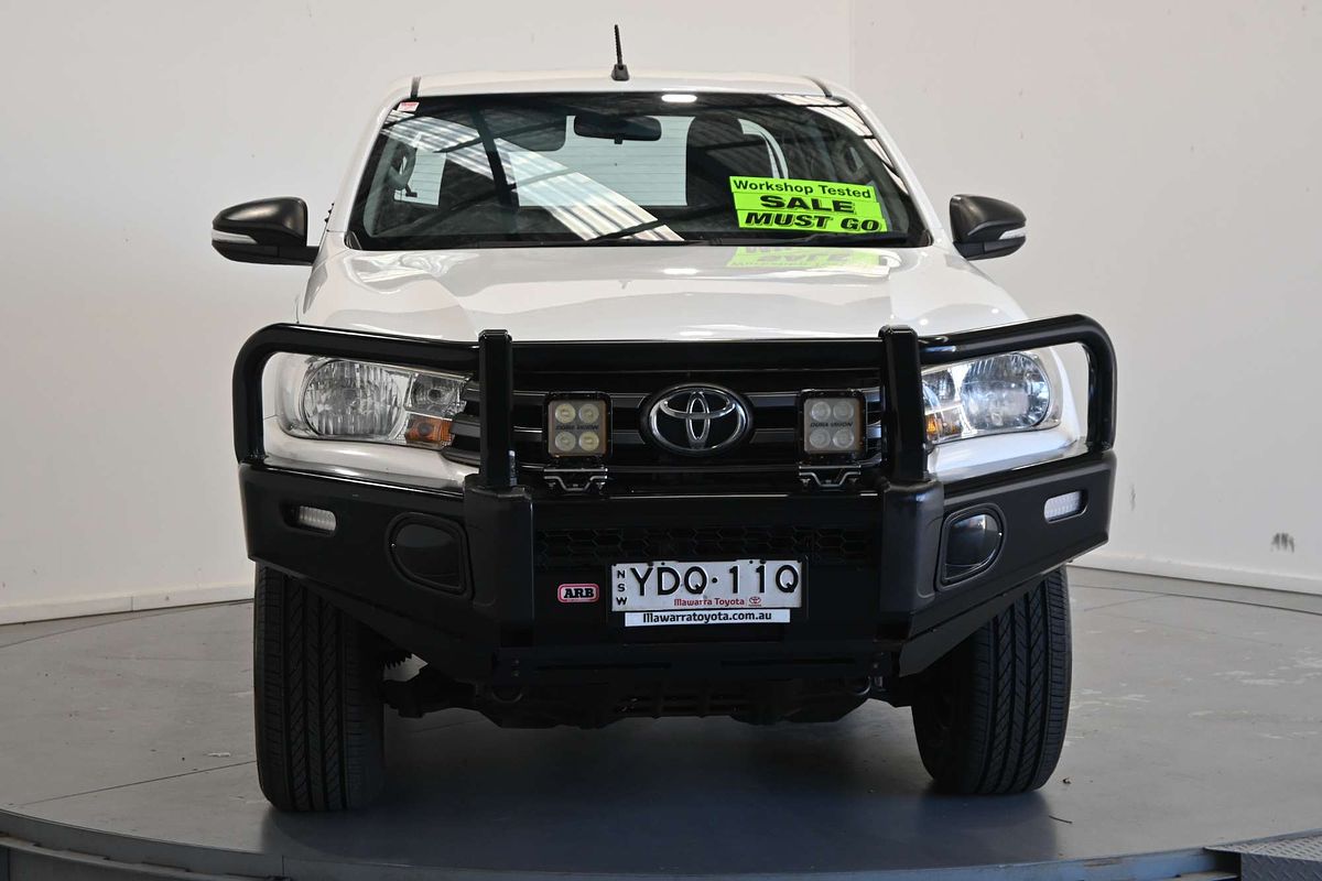 2015 Toyota Hilux SR GUN126R 4X4