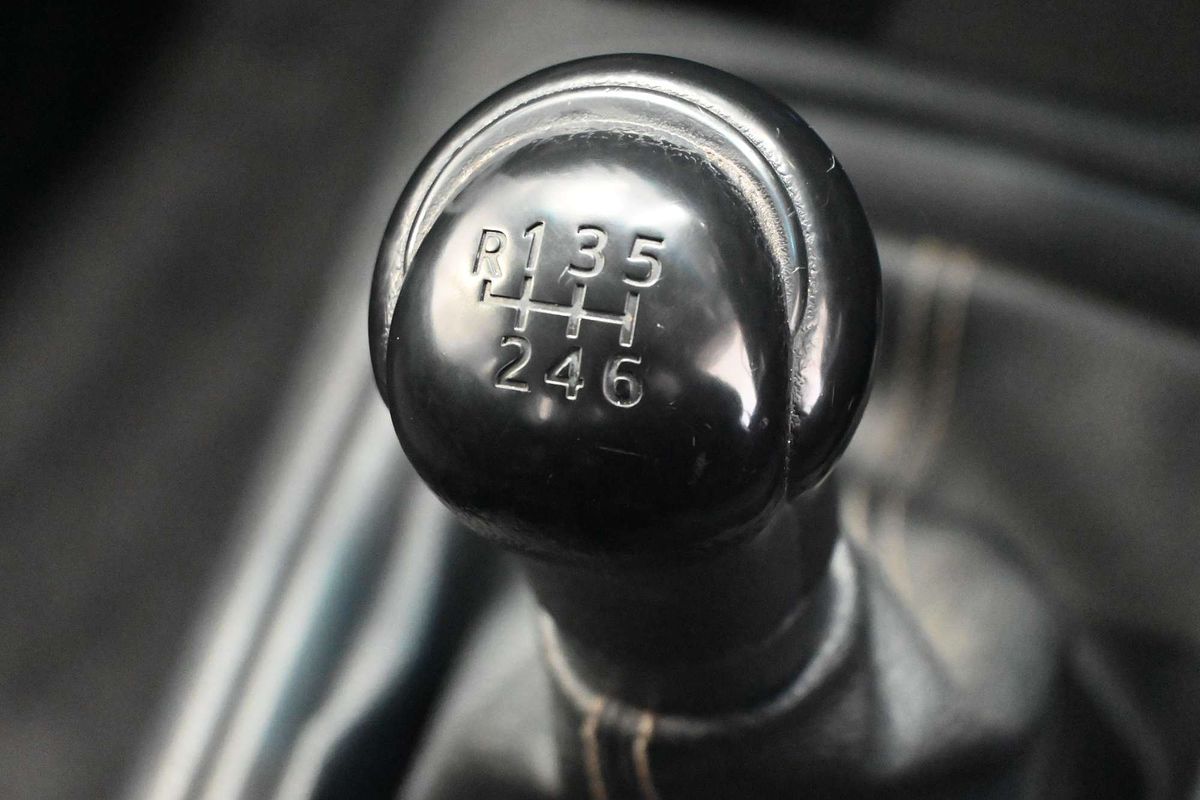 2015 Toyota Hilux SR GUN126R 4X4