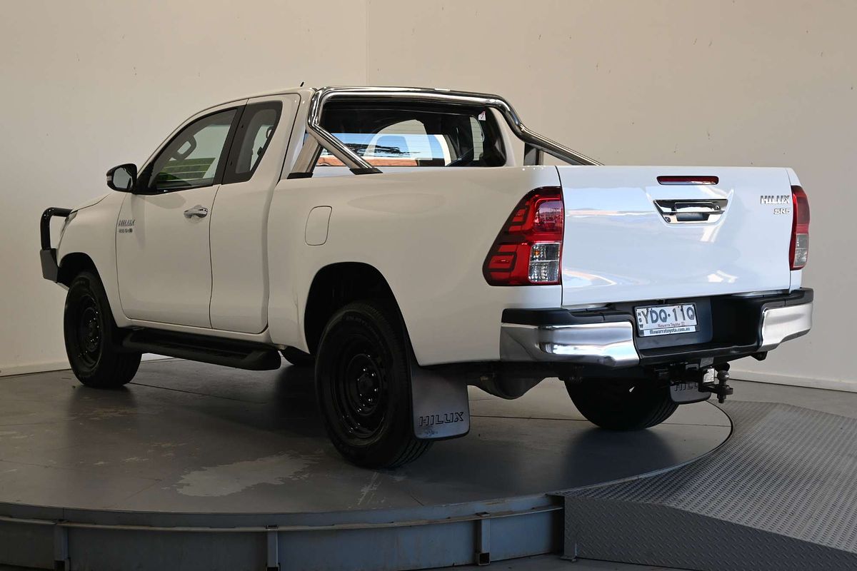 2015 Toyota Hilux SR GUN126R 4X4