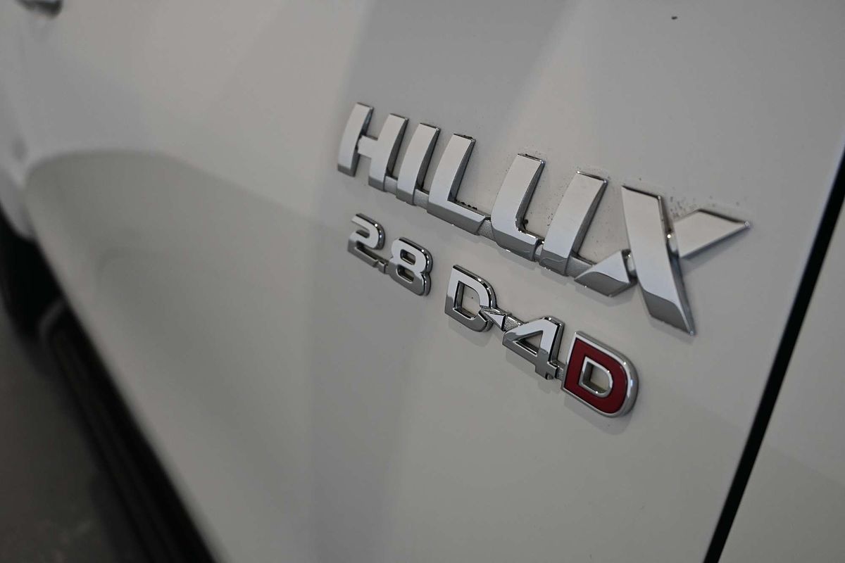 2015 Toyota Hilux SR GUN126R 4X4