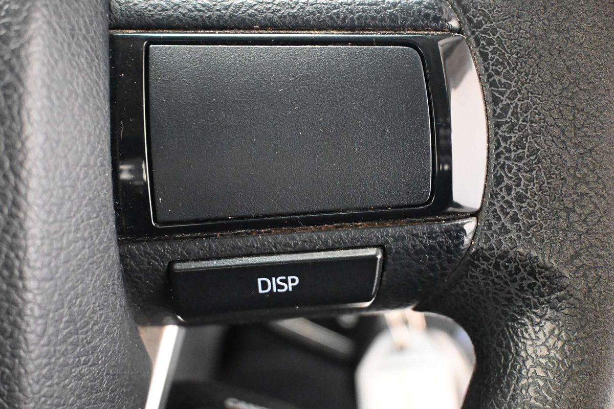 2015 Toyota Hilux SR GUN126R 4X4