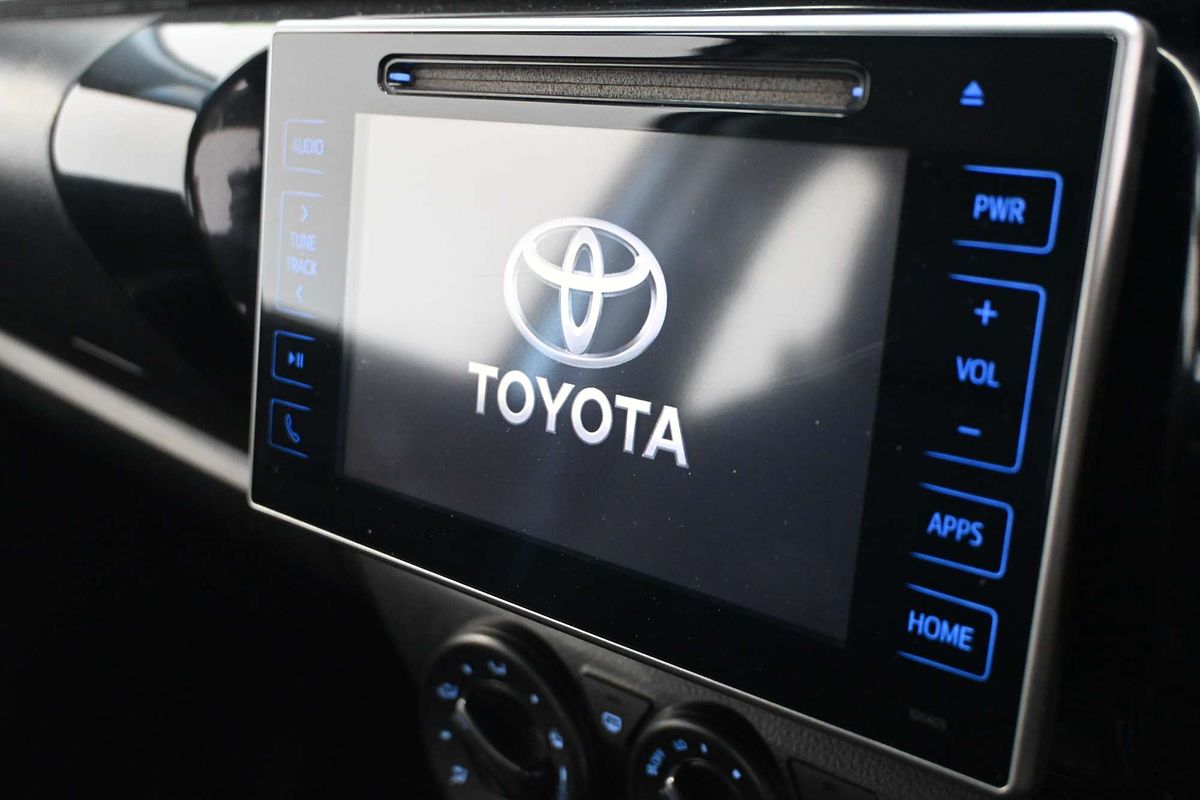 2015 Toyota Hilux SR GUN126R 4X4