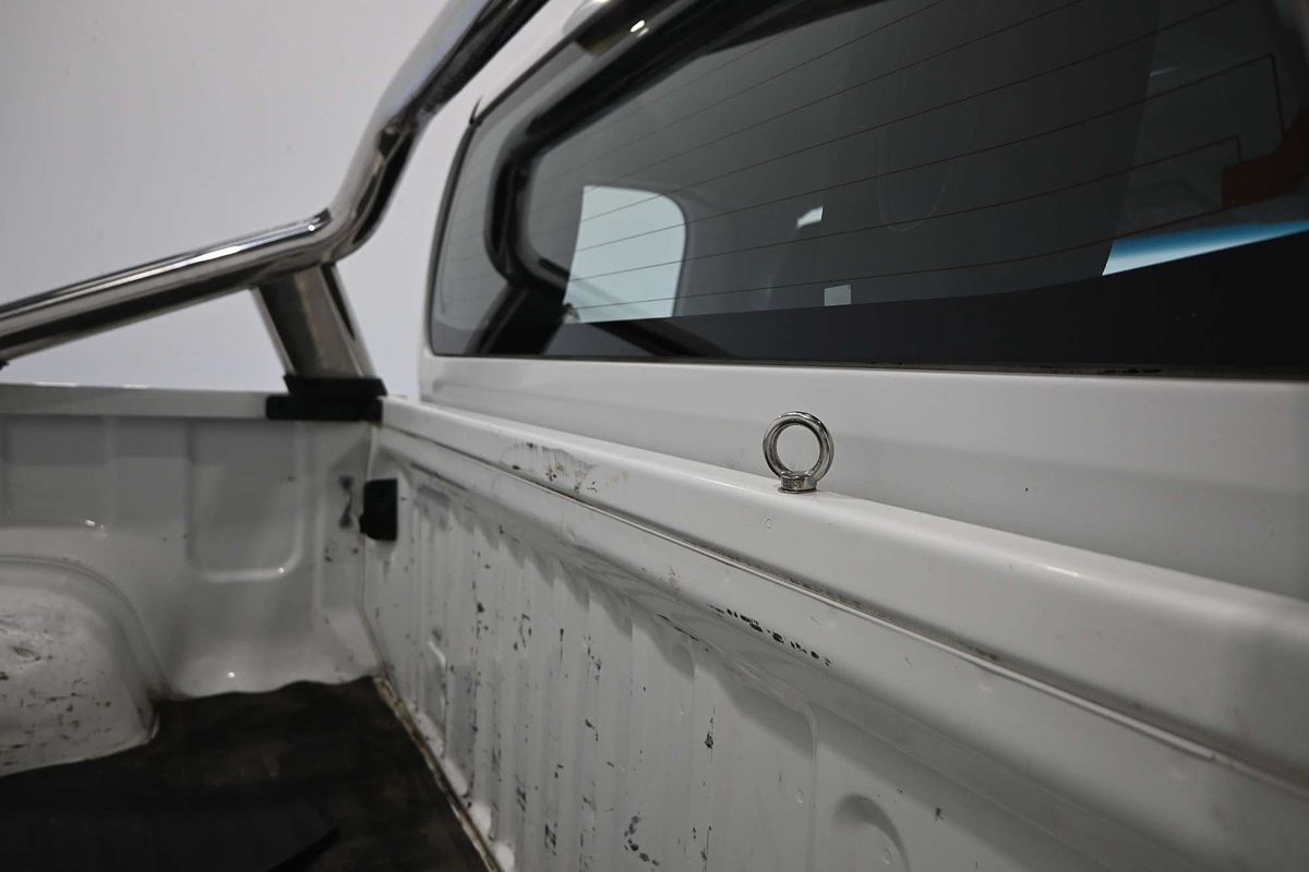 2015 Toyota Hilux SR GUN126R 4X4