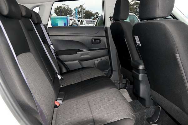 2024 Mitsubishi ASX ES XD