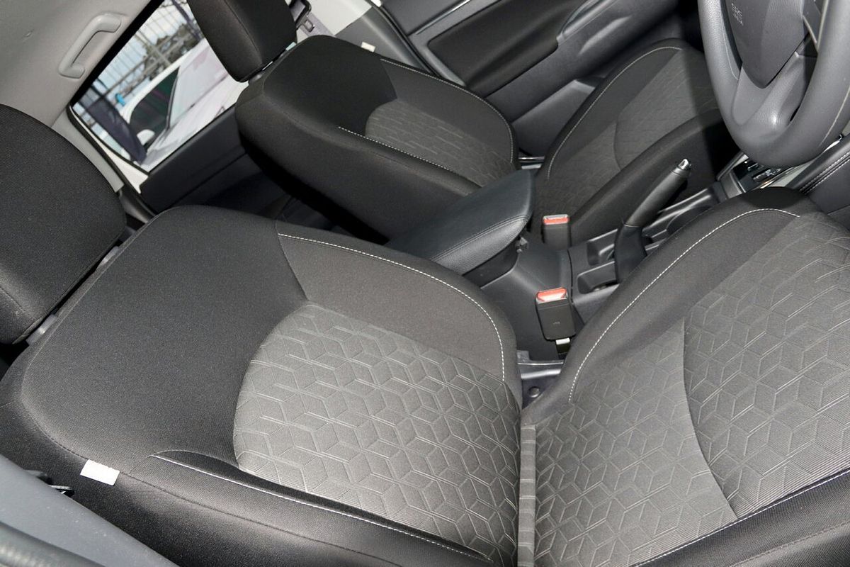 2024 Mitsubishi ASX ES XD