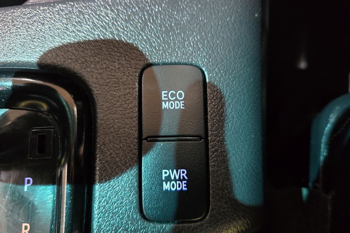 2019 Toyota Hilux Rugged X GUN126R 4X4