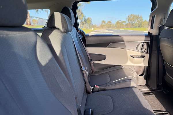 2022 Kia Carnival S KA4