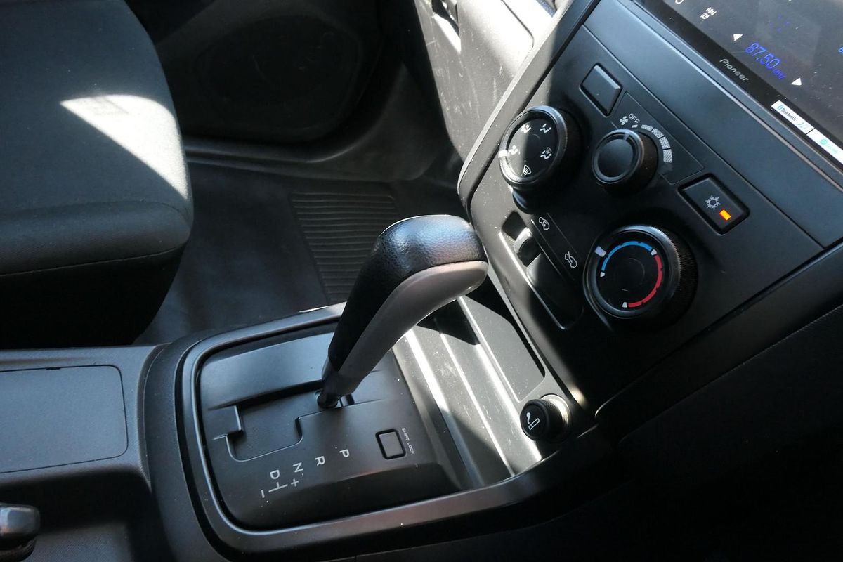 2017 Isuzu D-MAX SX High Ride Rear Wheel Drive