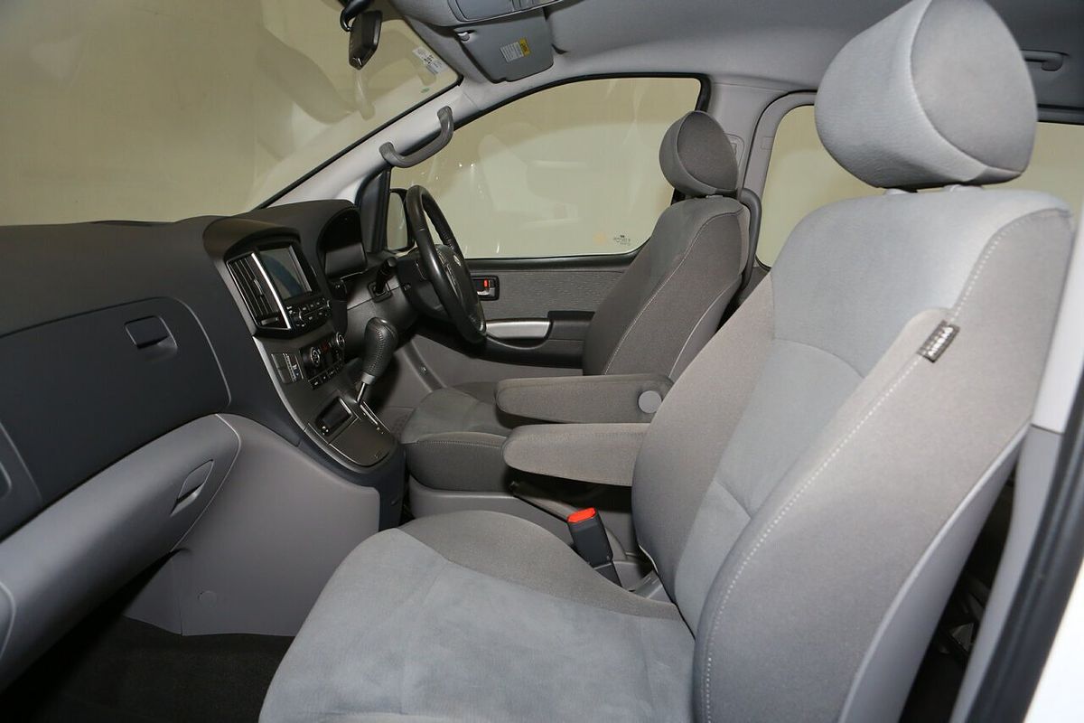 2016 Hyundai iMax TQ3-W Series II