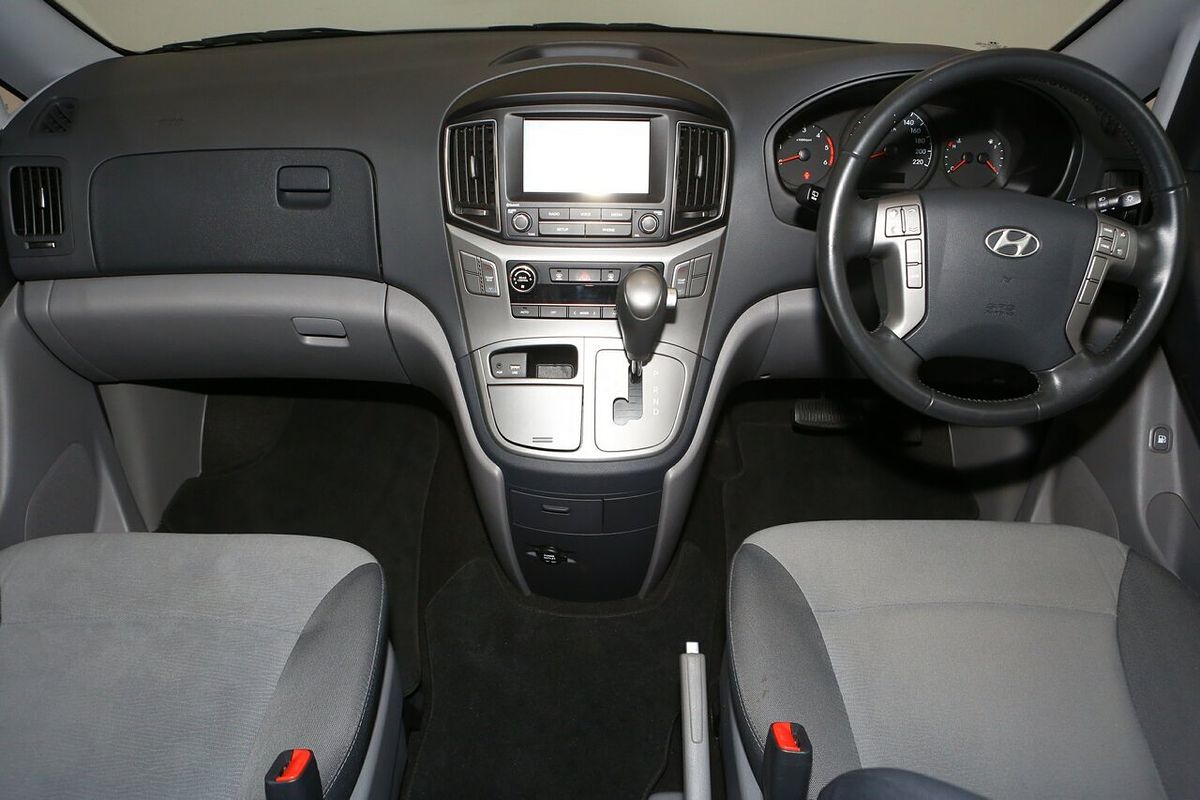 2016 Hyundai iMax TQ3-W Series II