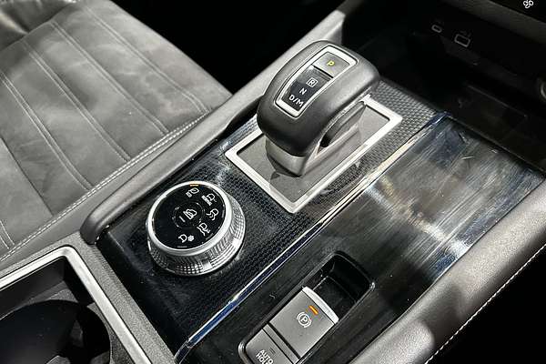 2023 Mitsubishi Outlander Black Edition ZM