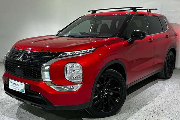 2023 Mitsubishi Outlander Black Edition ZM