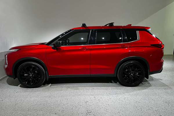 2023 Mitsubishi Outlander Black Edition ZM