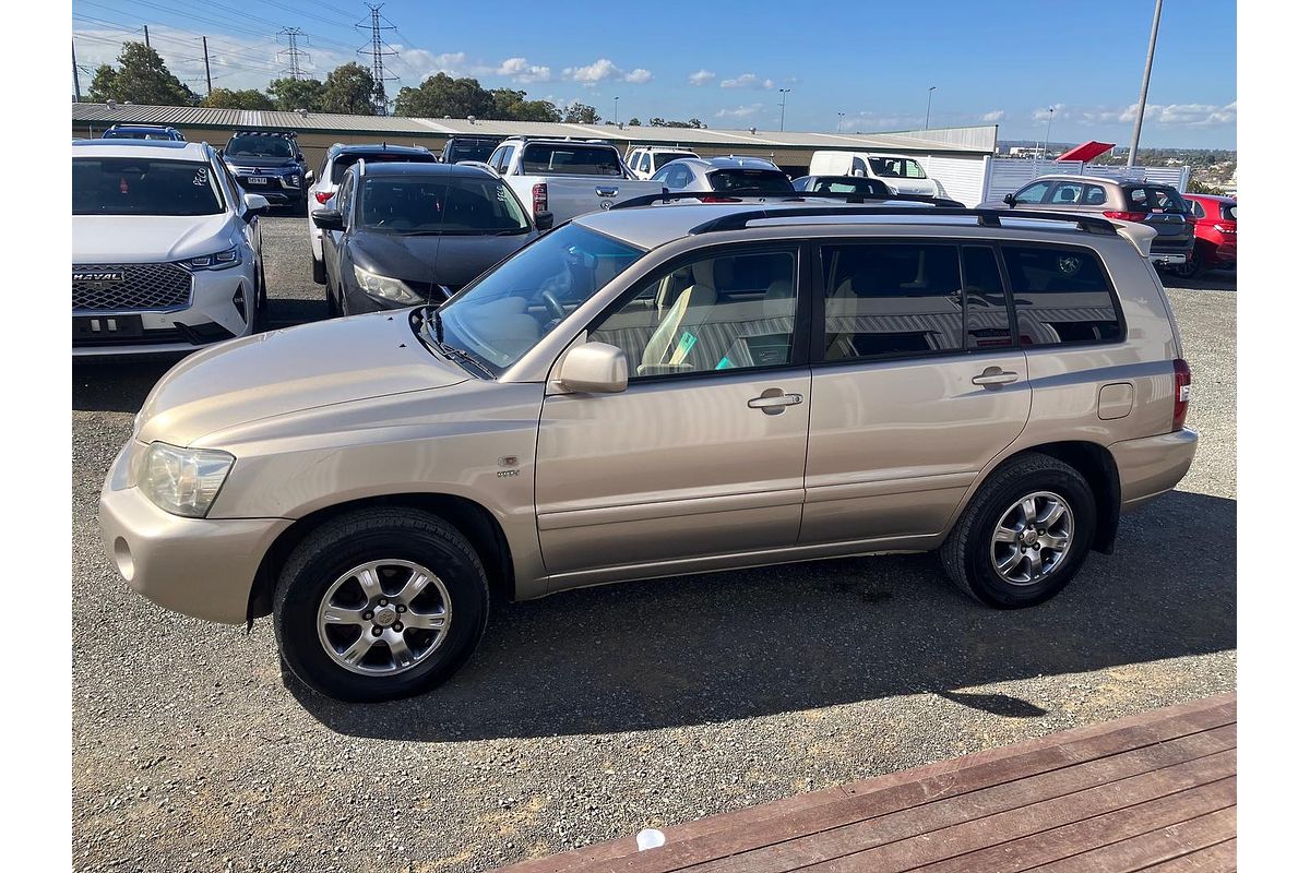 2004 Toyota Kluger CVX MCU28R