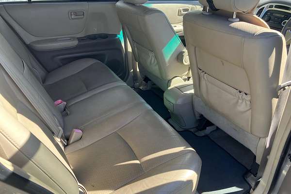 2004 Toyota Kluger CVX MCU28R