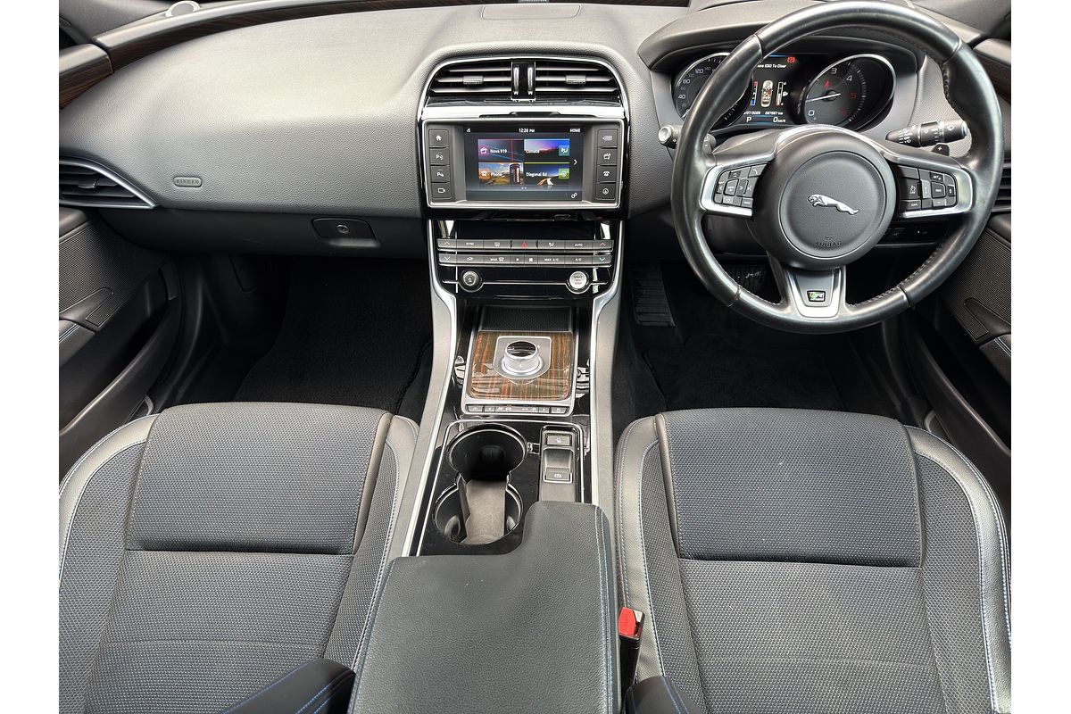 2015 Jaguar XE 20d R-Sport X760