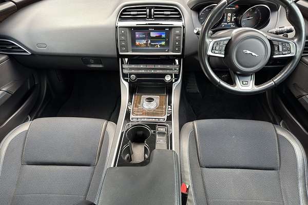 2015 Jaguar XE 20d R-Sport X760