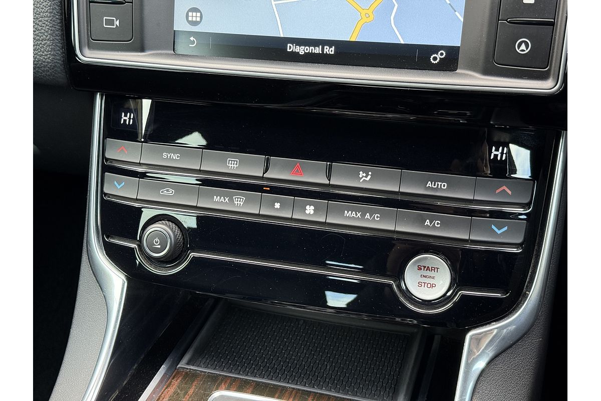 2015 Jaguar XE 20d R-Sport X760