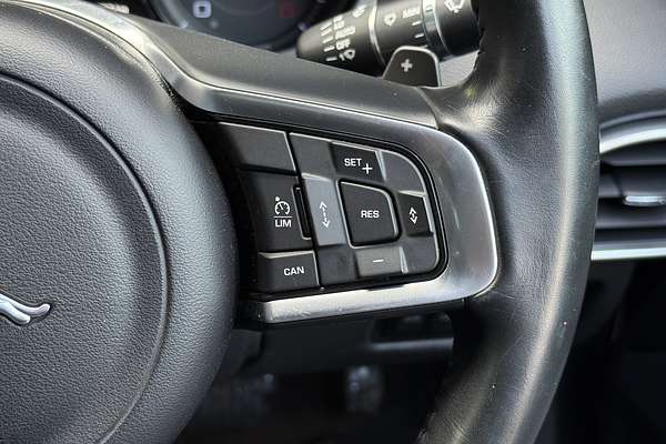 2015 Jaguar XE 20d R-Sport X760