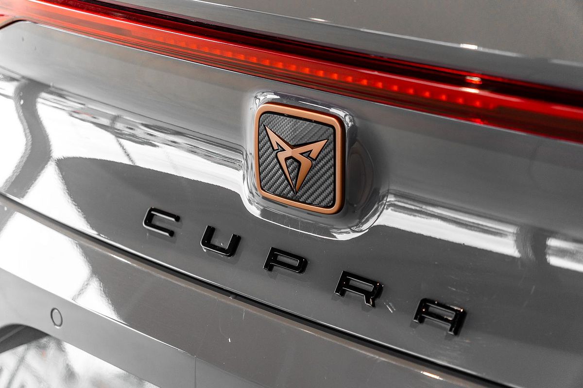 2024 CUPRA Leon V Tribe Edition KL