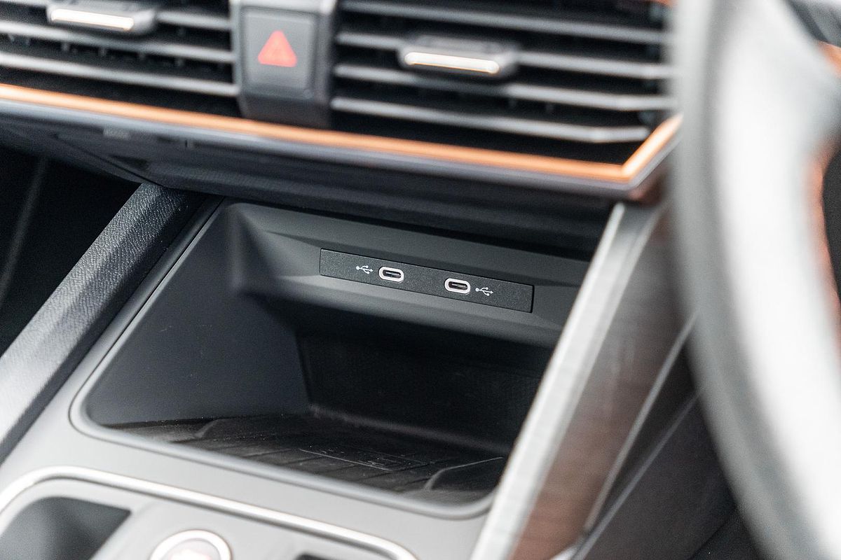 2024 CUPRA Leon V Tribe Edition KL