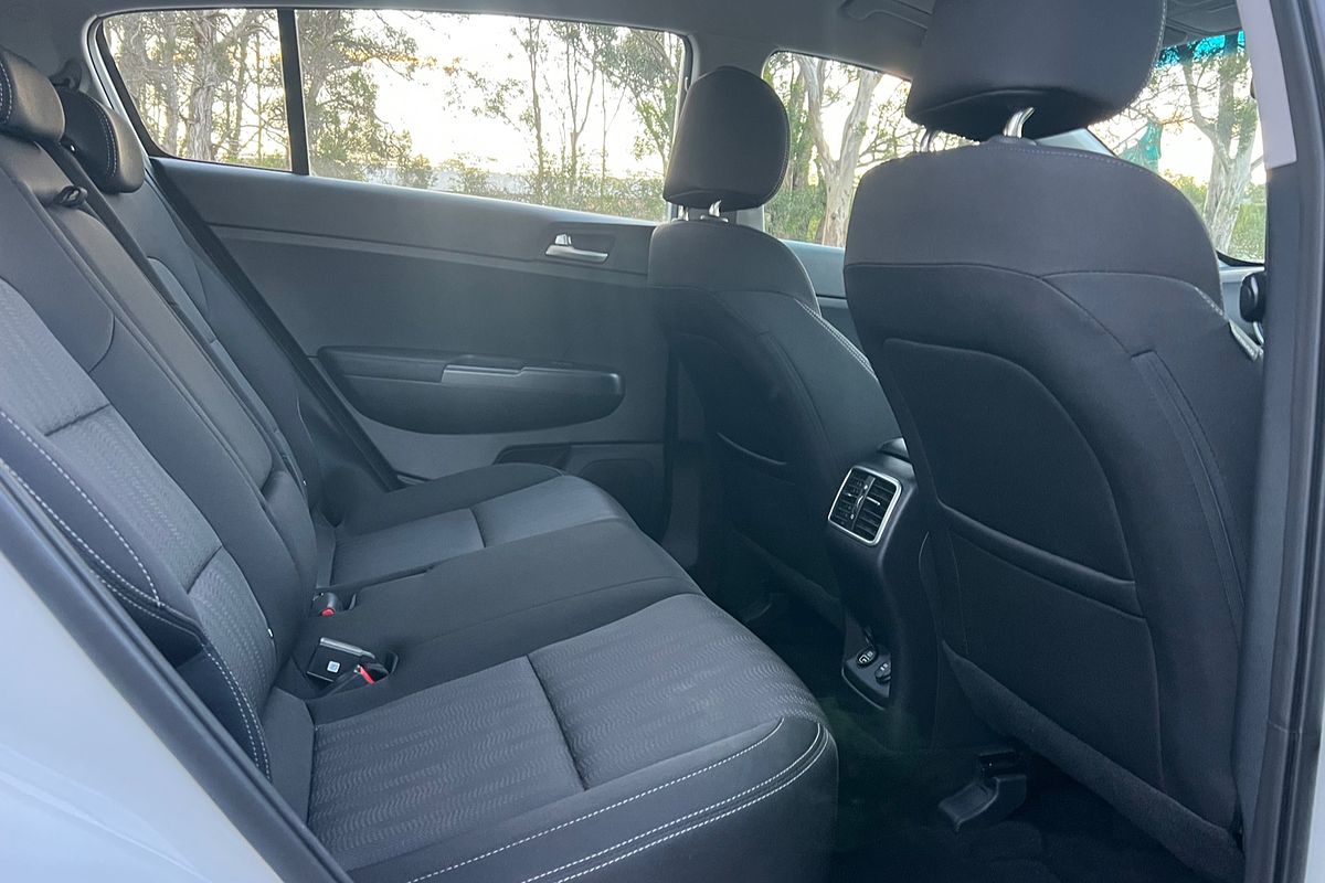 2020 Kia Sportage S QL