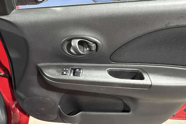 2011 Nissan Micra ST K13