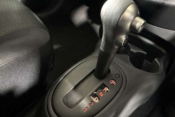 2011 Nissan Micra ST K13