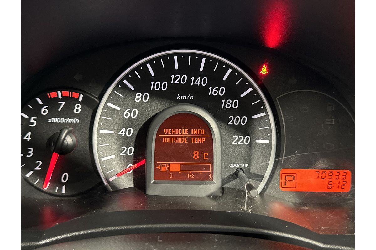 2011 Nissan Micra ST K13