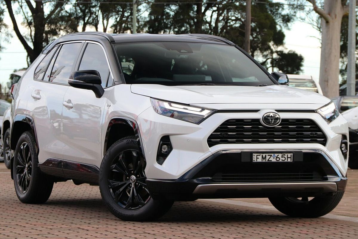 2024 Toyota RAV4 XSE AXAH52R