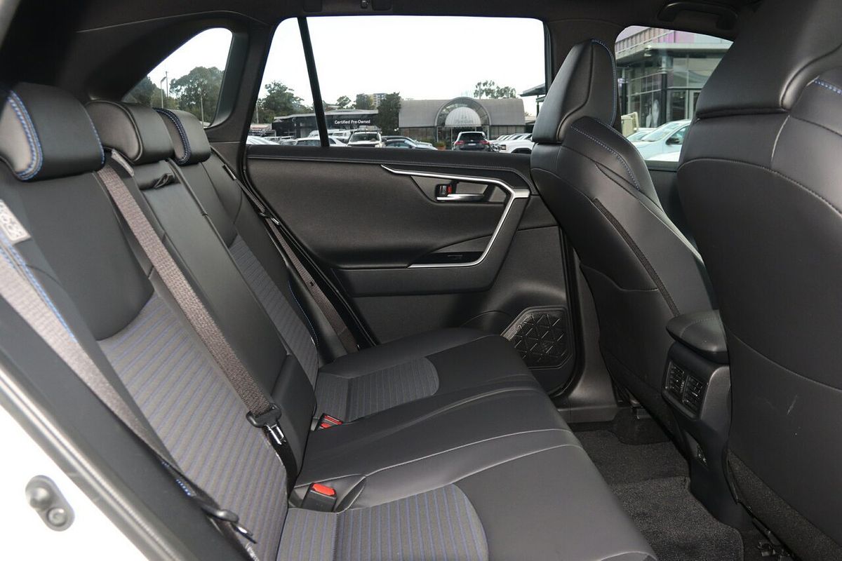 2024 Toyota RAV4 XSE AXAH52R