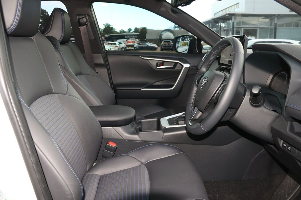 2024 Toyota RAV4 XSE AXAH52R