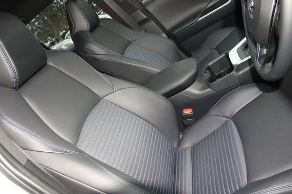 2024 Toyota RAV4 XSE AXAH52R