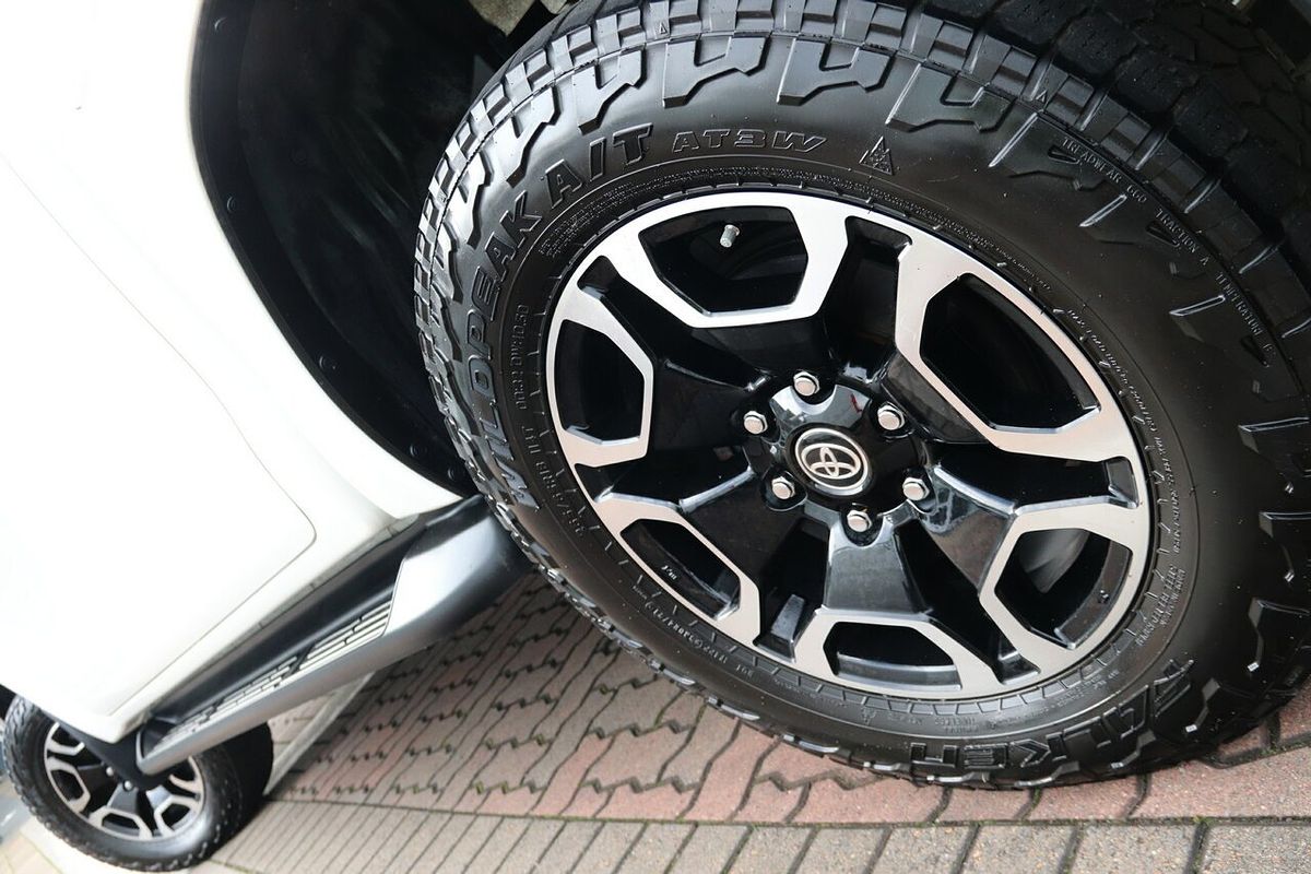 2022 Toyota Hilux SR5 GUN126R 4X4
