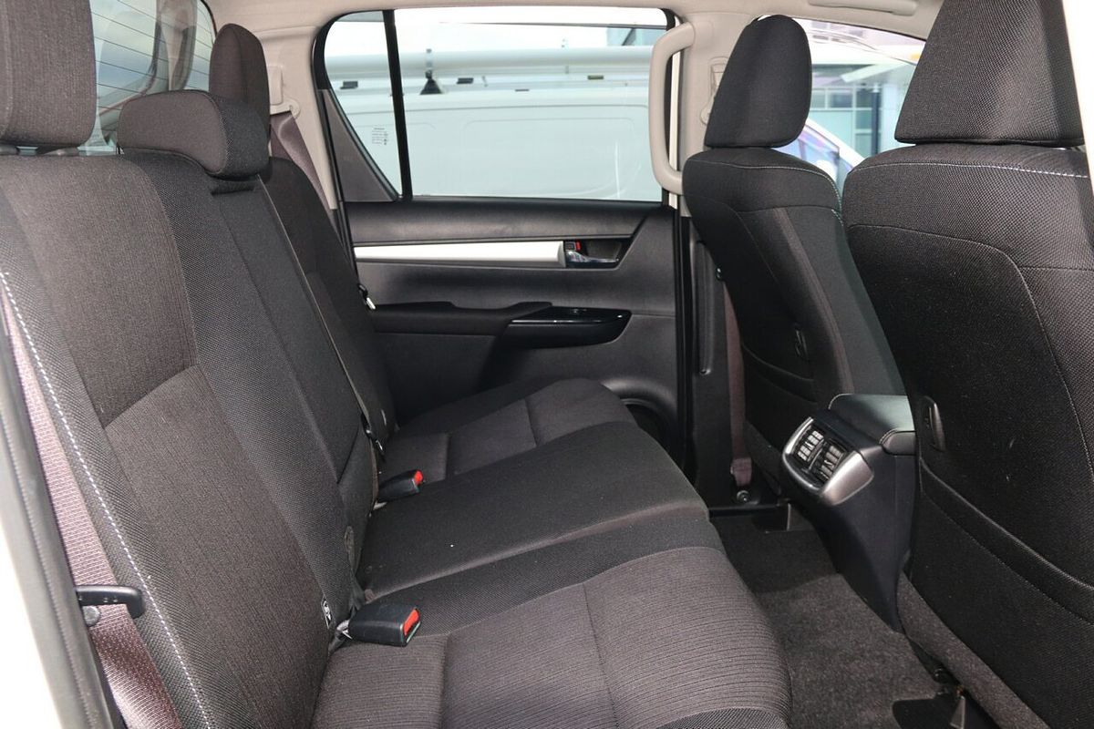 2022 Toyota Hilux SR5 GUN126R 4X4