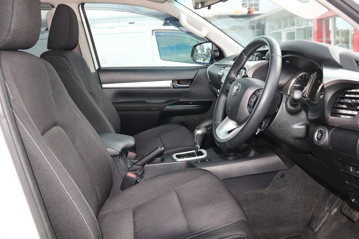 2022 Toyota Hilux SR5 GUN126R 4X4