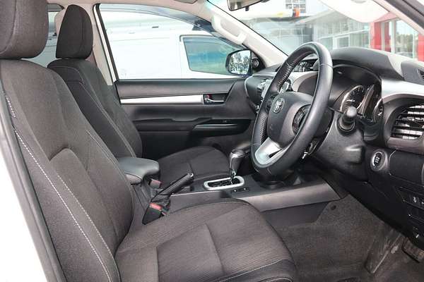 2022 Toyota Hilux SR5 GUN126R 4X4