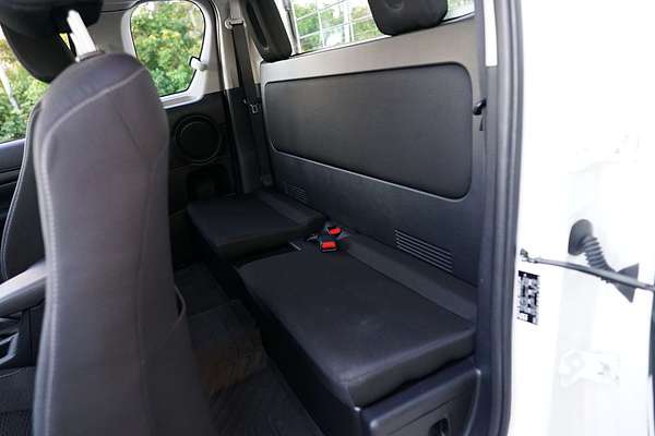 2022 Toyota Hilux 4x4 Hilux 4x4 SR 2.8L T Diesel Manual Extra Cab C/C