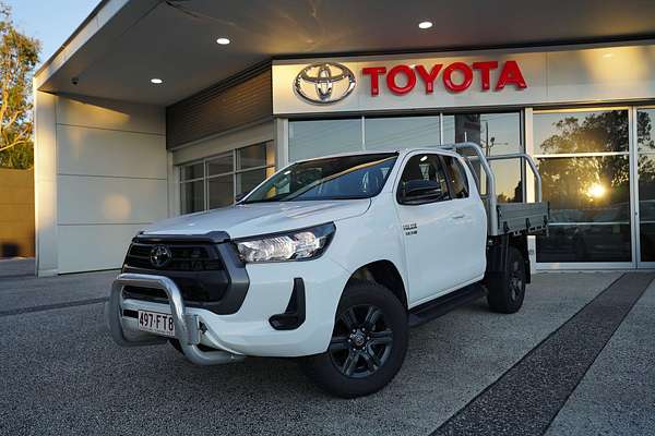 2022 Toyota Hilux 4x4 Hilux 4x4 SR 2.8L T Diesel Manual Extra Cab C/C