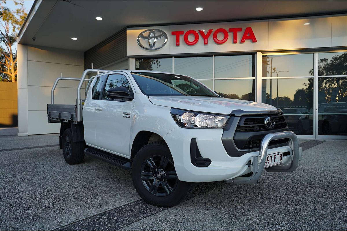 2022 Toyota Hilux 4x4 Hilux 4x4 SR 2.8L T Diesel Manual Extra Cab C/C