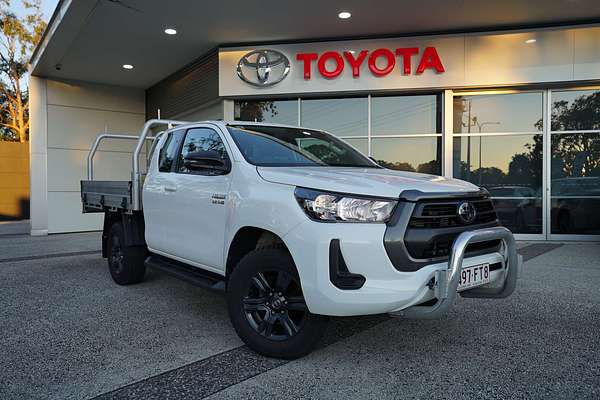 2022 Toyota Hilux 4x4 Hilux 4x4 SR 2.8L T Diesel Manual Extra Cab C/C
