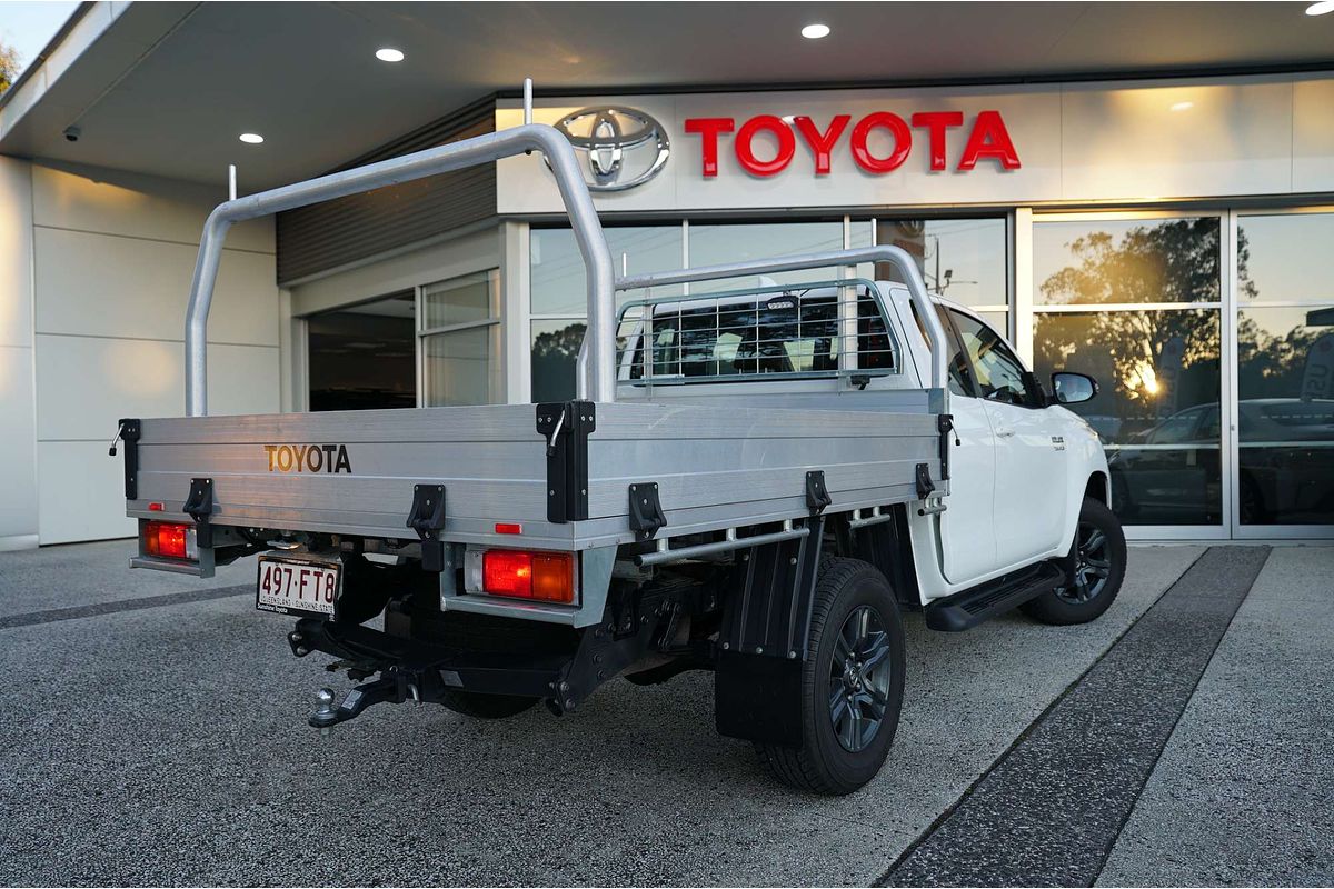 2022 Toyota Hilux 4x4 Hilux 4x4 SR 2.8L T Diesel Manual Extra Cab C/C