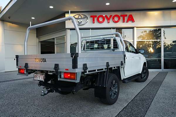 2022 Toyota Hilux 4x4 Hilux 4x4 SR 2.8L T Diesel Manual Extra Cab C/C