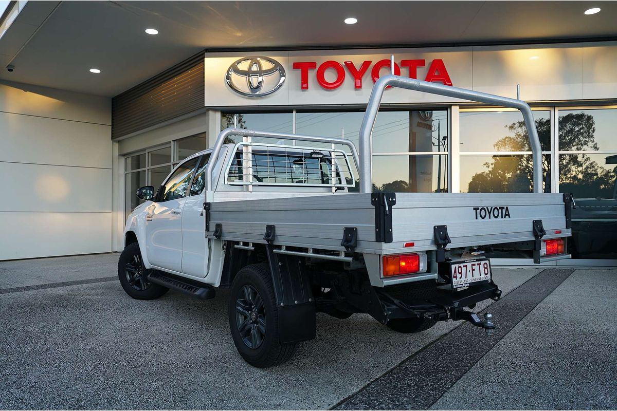 2022 Toyota Hilux 4x4 Hilux 4x4 SR 2.8L T Diesel Manual Extra Cab C/C