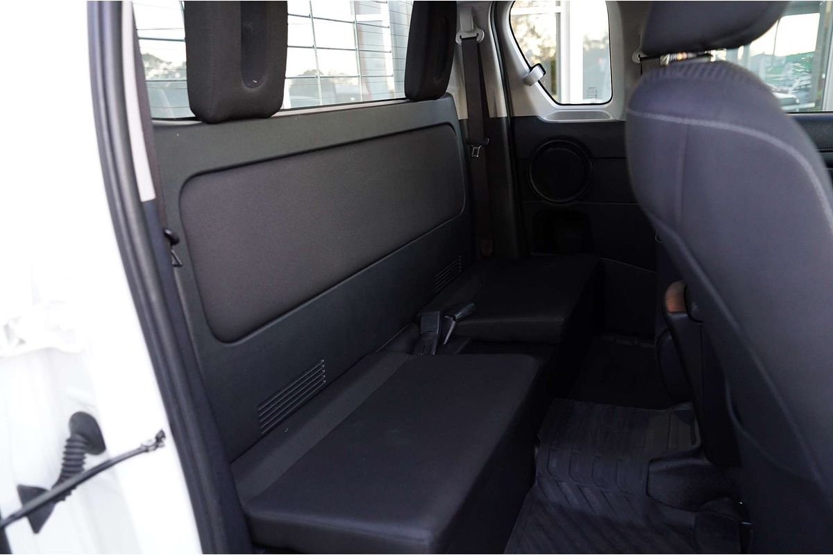 2022 Toyota Hilux 4x4 Hilux 4x4 SR 2.8L T Diesel Manual Extra Cab C/C