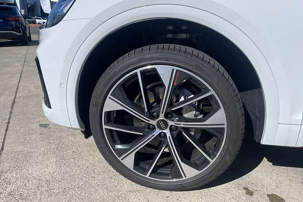 2024 Audi Q5 45 TFSI S line FY