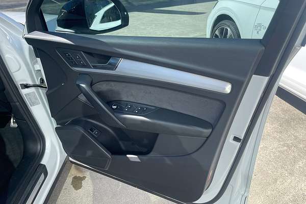 2024 Audi Q5 45 TFSI S line FY
